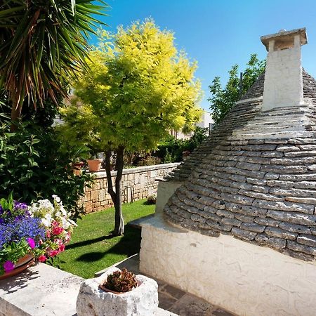 Trullo Giardino Fiorito Bed and Breakfast Alberobello Buitenkant foto