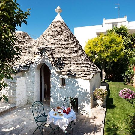 Trullo Giardino Fiorito Bed and Breakfast Alberobello Buitenkant foto