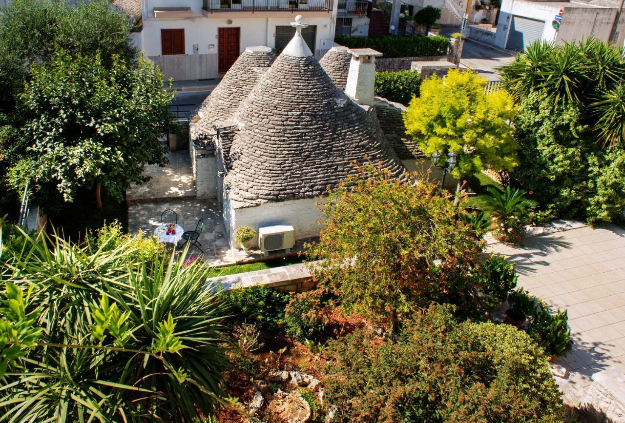 Trullo Giardino Fiorito Bed and Breakfast Alberobello Buitenkant foto