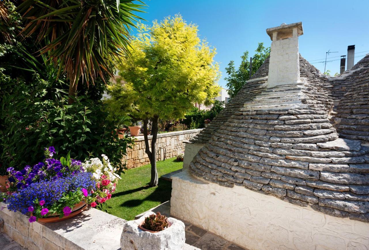 Trullo Giardino Fiorito Bed and Breakfast Alberobello Buitenkant foto