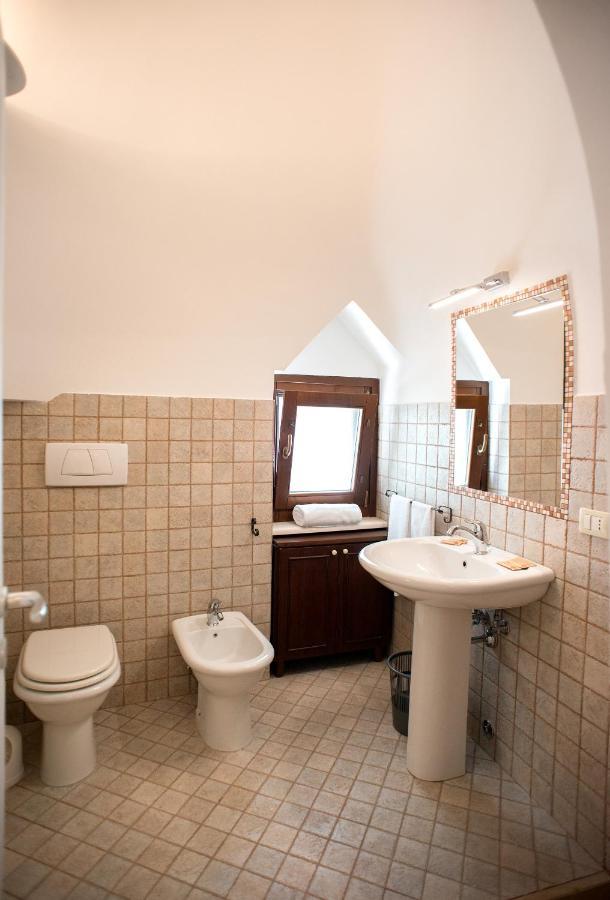 Trullo Giardino Fiorito Bed and Breakfast Alberobello Buitenkant foto