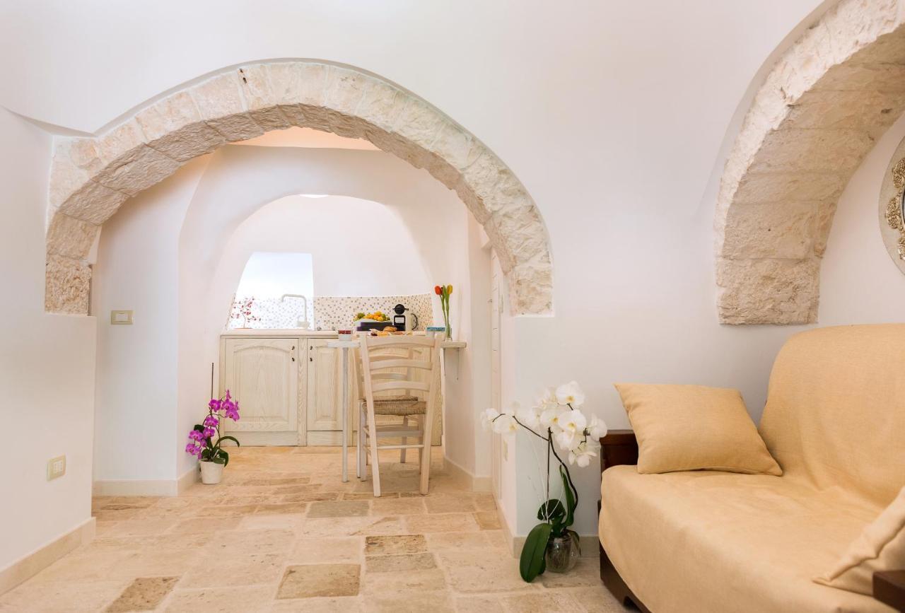 Trullo Giardino Fiorito Bed and Breakfast Alberobello Buitenkant foto