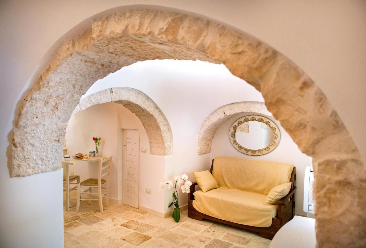 Trullo Giardino Fiorito Bed and Breakfast Alberobello Buitenkant foto