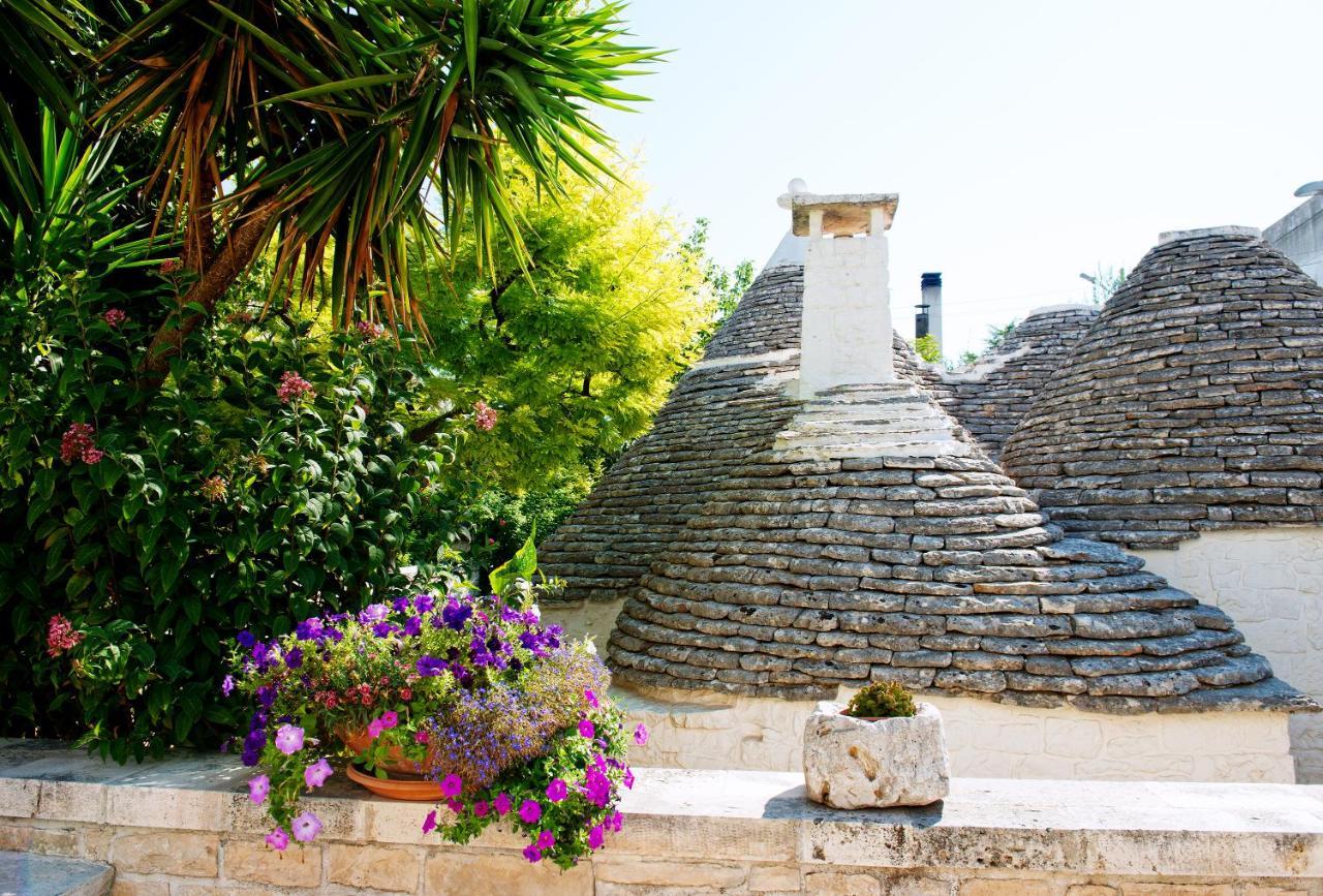 Trullo Giardino Fiorito Bed and Breakfast Alberobello Buitenkant foto